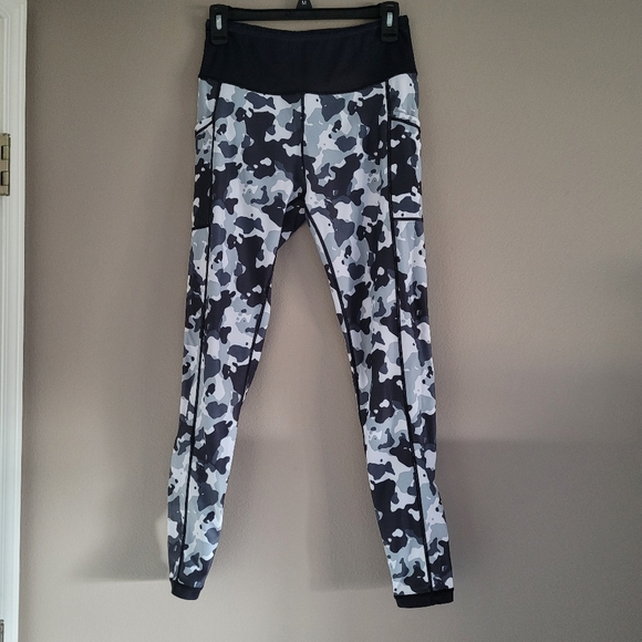 Constantly Varied Gear CVG FULL LENGTH Reversible Camo Leggings Sz Small - Picture 5 of 8